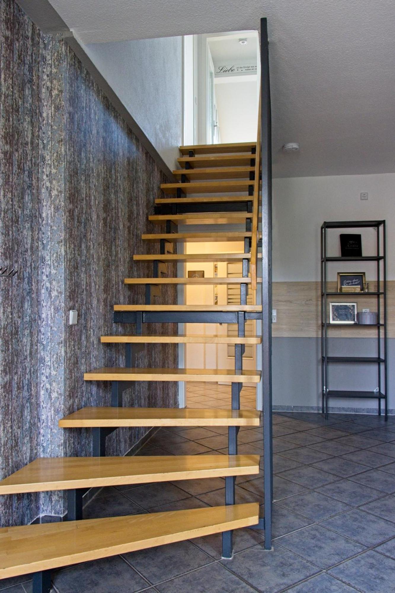 Neustadt-Aussicht - Grosse Wohnung Mit Balkon Dresden Exteriör bild